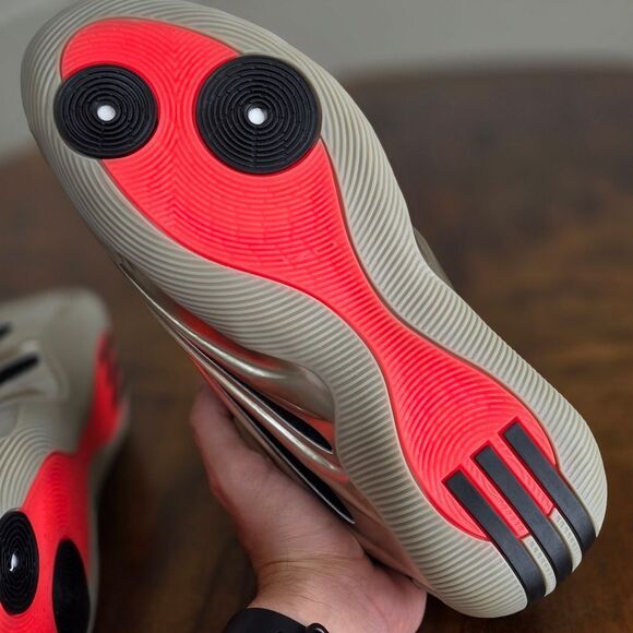 Adidas Harden Volume 9 Cyber Metallic Gold Black Basketball Women's 11 JR2506 - Picture 10 of 15